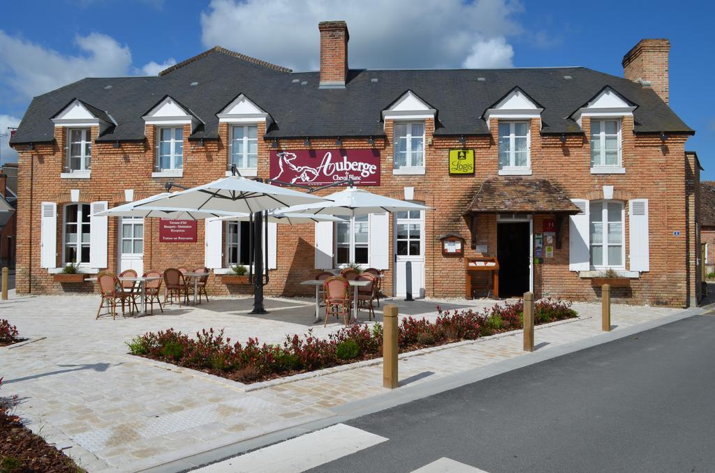Logis Hotel Auberge Du Cheval Blanc Yvoy-le-Marron Bagian luar foto