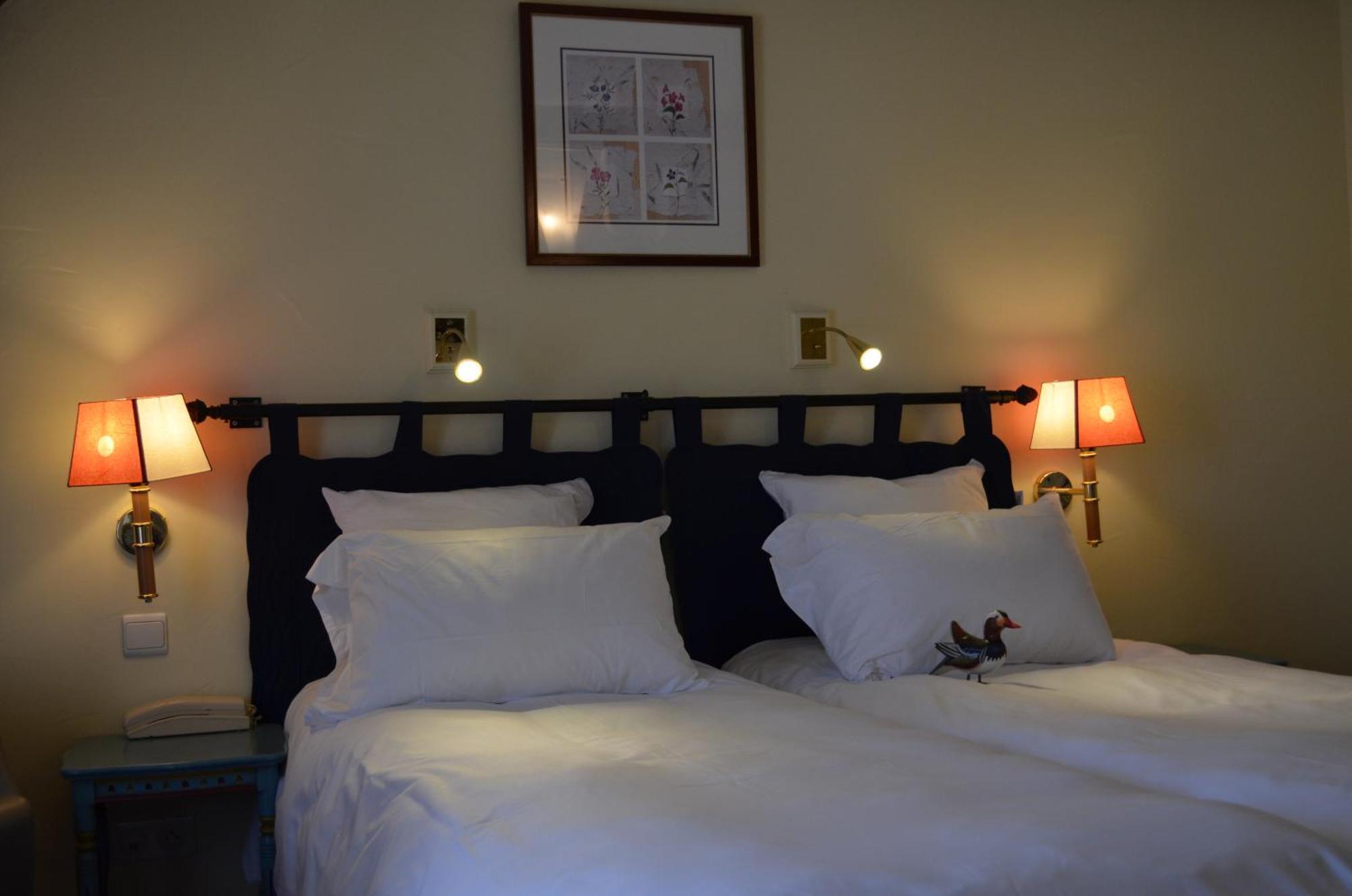 Logis Hotel Auberge Du Cheval Blanc Yvoy-le-Marron Bagian luar foto