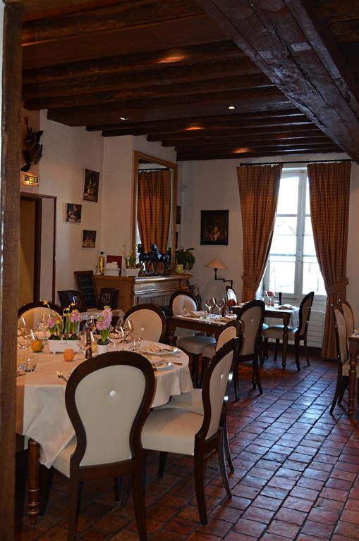 Logis Hotel Auberge Du Cheval Blanc Yvoy-le-Marron Bagian luar foto